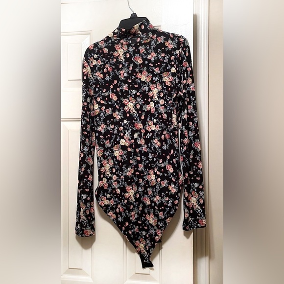 🛍️Floral Crewneck Bodysuit - Picture 6 of 7